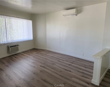 1340 N Buena Vista Street - Photo Thumbnail 3