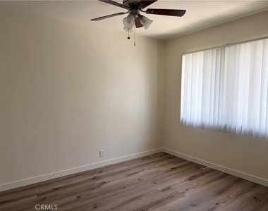 1340 N Buena Vista Street - Photo Thumbnail 9