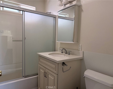 1340 N Buena Vista Street - Photo Thumbnail 7