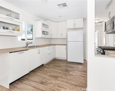8827 Sylmar - Photo Thumbnail 4