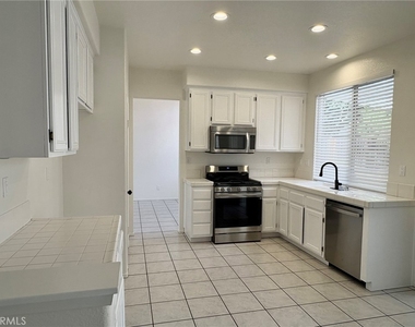 12240 Knightsbridge - Photo Thumbnail 4