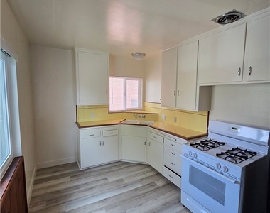 502 Cypress Avenue - Photo Thumbnail 15