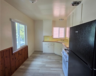 502 Cypress Avenue - Photo Thumbnail 14