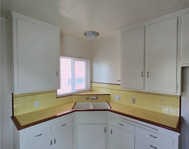 502 Cypress Avenue - Photo Thumbnail 17