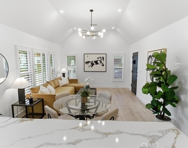900 Brier Lane - Photo Thumbnail 2