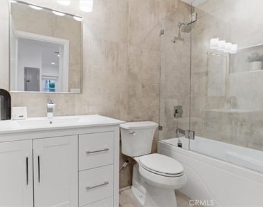 900 Brier Lane - Photo Thumbnail 7