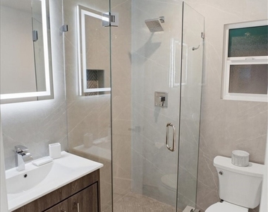 900 Brier Lane - Photo Thumbnail 9