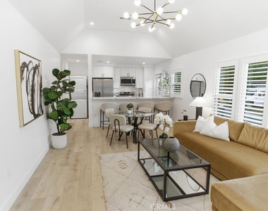 900 Brier Lane - Photo Thumbnail 3