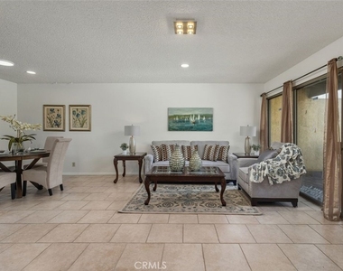1130 W Huntington Drive - Photo Thumbnail 7