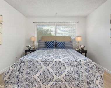 1130 W Huntington Drive - Photo Thumbnail 21