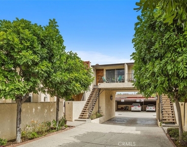 1130 W Huntington Drive - Photo Thumbnail 1