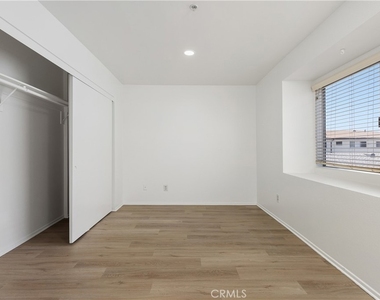 1522 S Baldwin Avenue - Photo Thumbnail 10