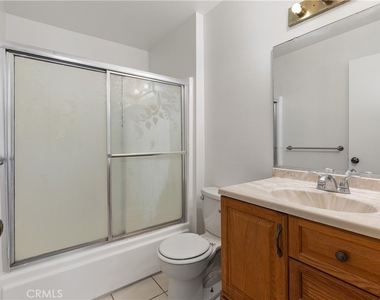 1522 S Baldwin Avenue - Photo Thumbnail 12