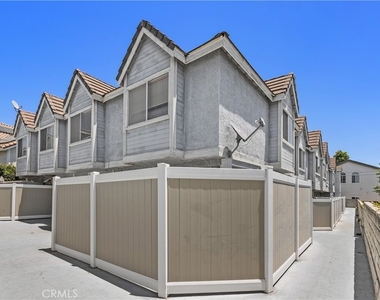 1522 S Baldwin Avenue - Photo Thumbnail 5