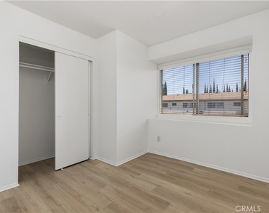 1522 S Baldwin Avenue - Photo Thumbnail 8