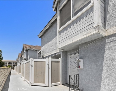 1522 S Baldwin Avenue - Photo Thumbnail 6