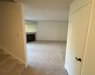 3152 Heather Ridge Dr - Photo Thumbnail 5