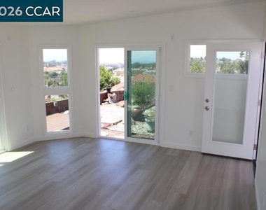 190 Iris Rd - Photo Thumbnail 36