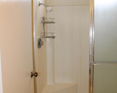 190 Iris Rd - Photo Thumbnail 24