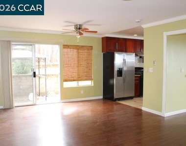 190 Iris Rd - Photo Thumbnail 11