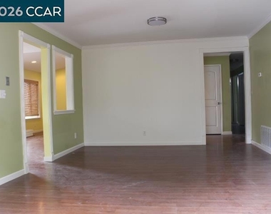 190 Iris Rd - Photo Thumbnail 13