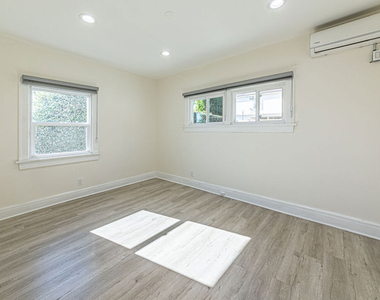 801 N Alexandria Avenue - Photo Thumbnail 7