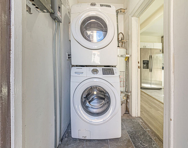 801 N Alexandria Avenue - Photo Thumbnail 9