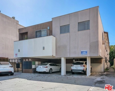 149 S Hayworth Avenue - Photo Thumbnail 19