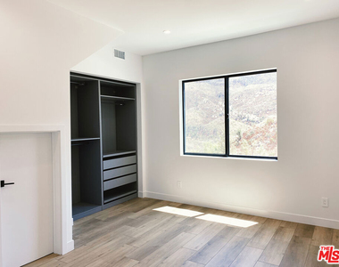 1700 Cadenhorn Drive - Photo Thumbnail 20