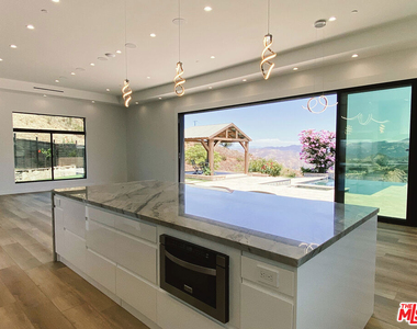 1700 Cadenhorn Drive - Photo Thumbnail 8
