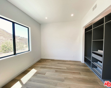 1700 Cadenhorn Drive - Photo Thumbnail 23