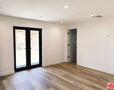 1700 Cadenhorn Drive - Photo Thumbnail 15