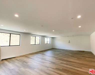 1700 Cadenhorn Drive - Photo Thumbnail 19
