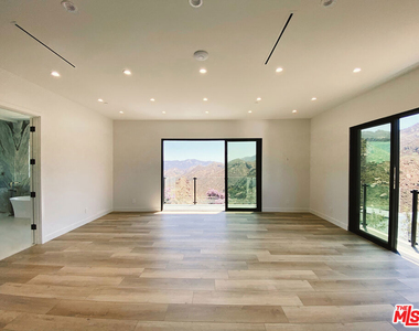 1700 Cadenhorn Drive - Photo Thumbnail 24