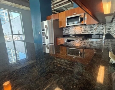 645 W 9th Street - Photo Thumbnail 7