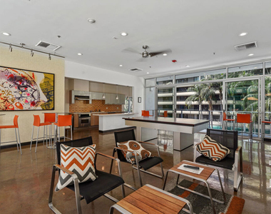 645 W 9th Street - Photo Thumbnail 26
