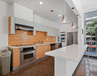 645 W 9th Street - Photo Thumbnail 27