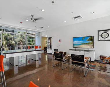 645 W 9th Street - Photo Thumbnail 25