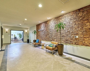 3810 Wilshire Boulevard - Photo Thumbnail 30