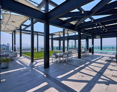 3810 Wilshire Boulevard - Photo Thumbnail 32
