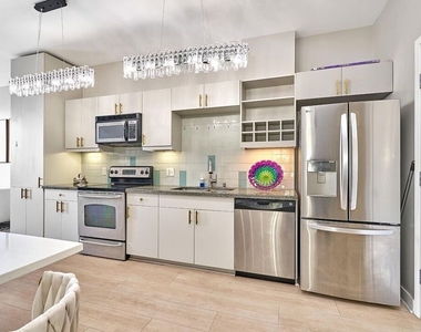 3810 Wilshire Boulevard - Photo Thumbnail 8