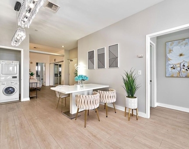3810 Wilshire Boulevard - Photo Thumbnail 6