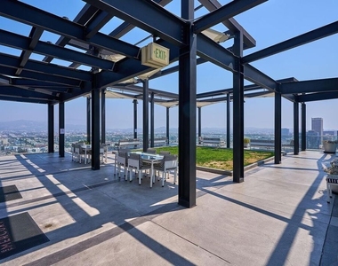 3810 Wilshire Boulevard - Photo Thumbnail 31