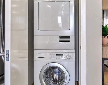 3810 Wilshire Boulevard - Photo Thumbnail 26