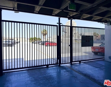 3810 Wilshire Boulevard - Photo Thumbnail 46