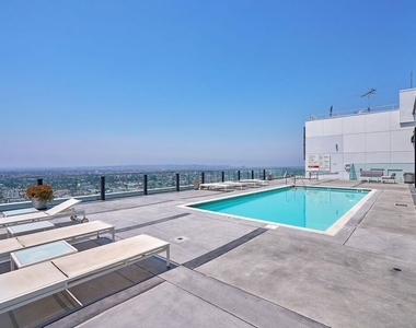 3810 Wilshire Boulevard - Photo Thumbnail 38