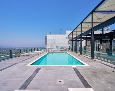 3810 Wilshire Boulevard - Photo Thumbnail 39