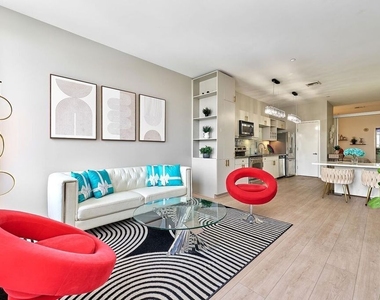 3810 Wilshire Boulevard - Photo Thumbnail 12