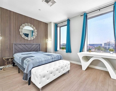 3810 Wilshire Boulevard - Photo Thumbnail 20
