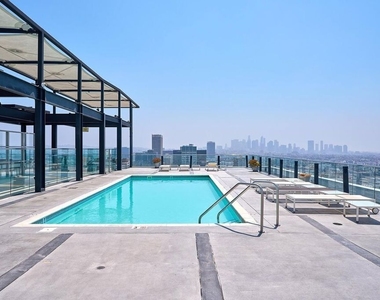 3810 Wilshire Boulevard - Photo Thumbnail 42